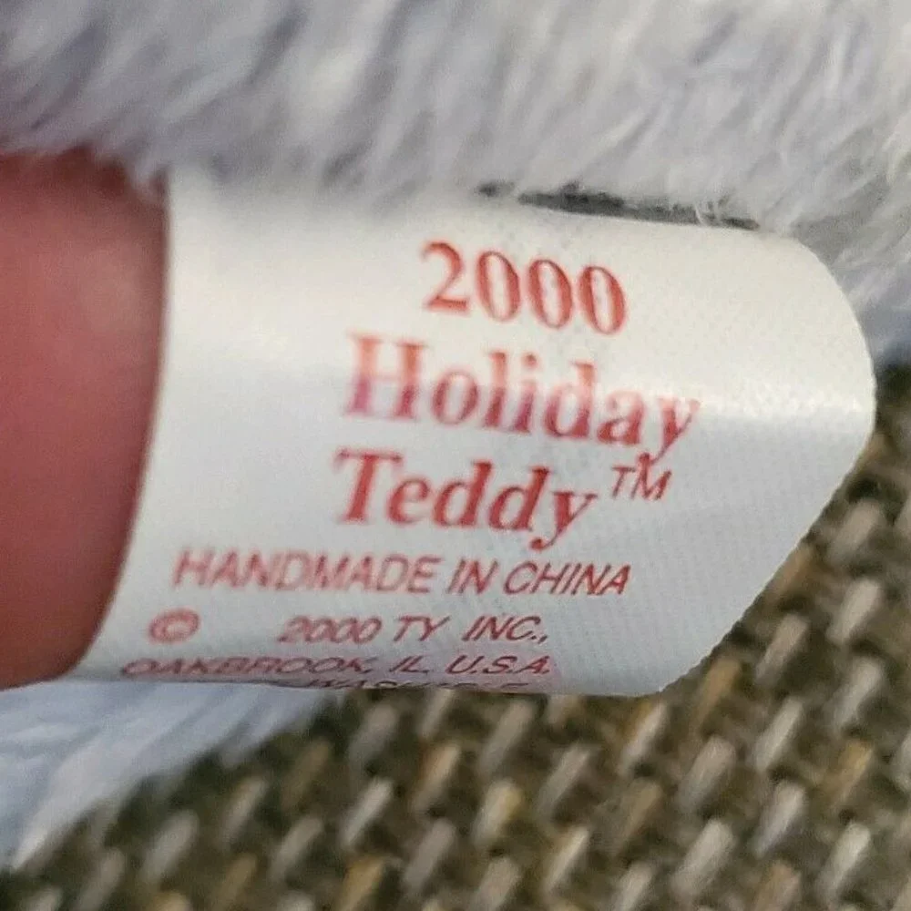 Ty 2000 HOLIDAY TEDDY White Christmas Bear